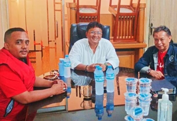 Dari Kiri: Gito Ricardo (Ketua PW MIO Prov. DKI jakarta), Tengah : Ical Syamsudin, Kanan : AYS Prayogie (Ketua Umum PP MIO Indonesia)